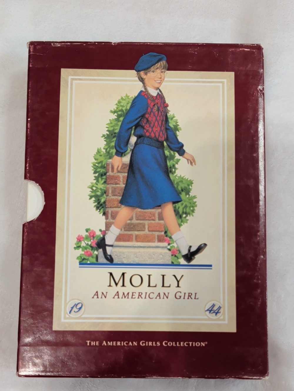 Molly American Girl Collection Pleasant Company Publications - Picture 2 of 11